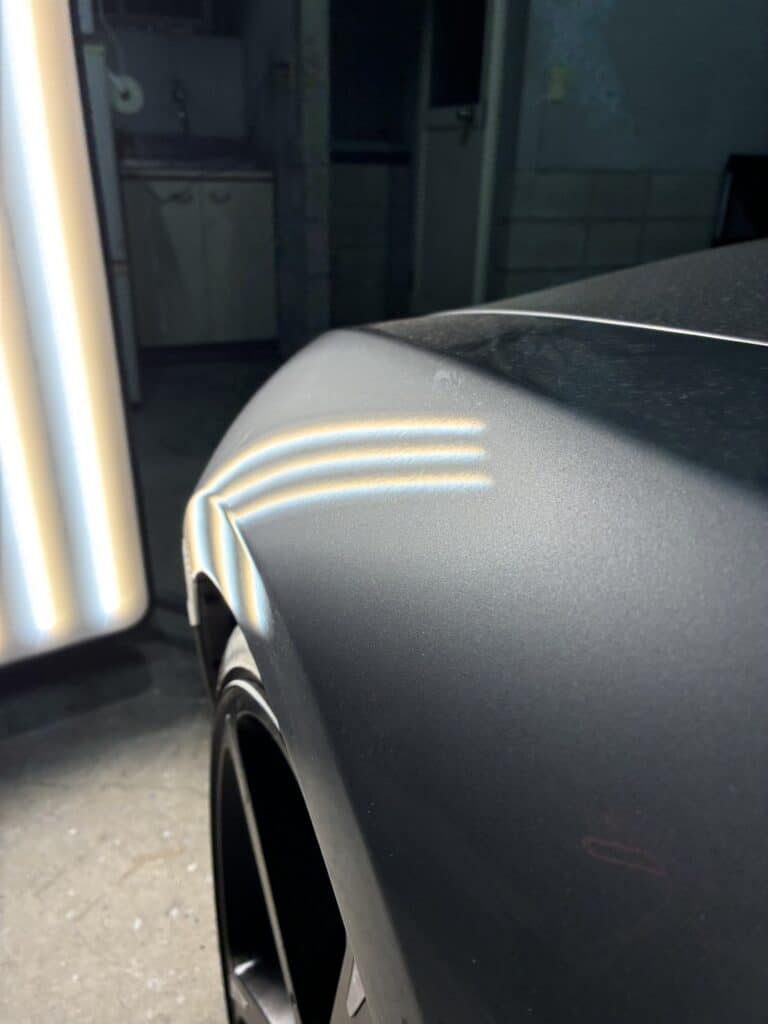 デントリペアでヘコミを修理した後の状態